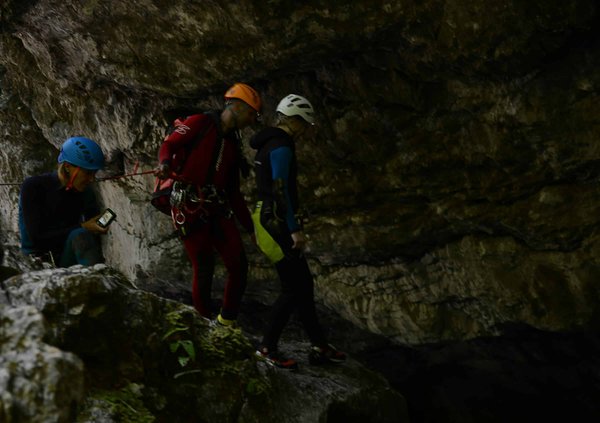Quels sont les sites incontournables pour le canyoning en Corse, France ?